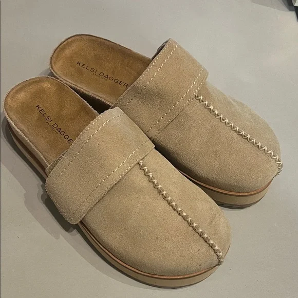 NEW Kelsi Dagger Beige Suede Loafers - Picture 1 of 3